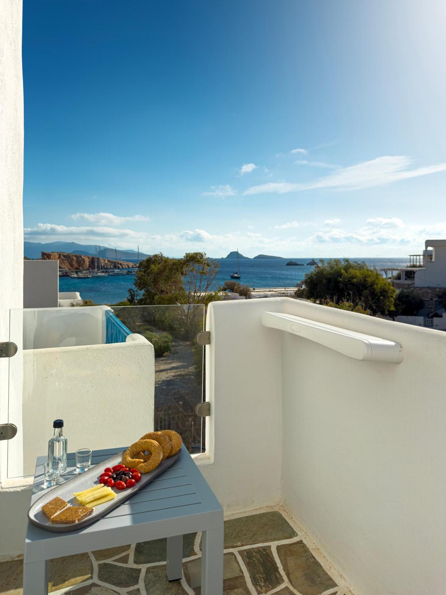 Aneton Residences Folegandros Karavostasis  Buitenkant foto
